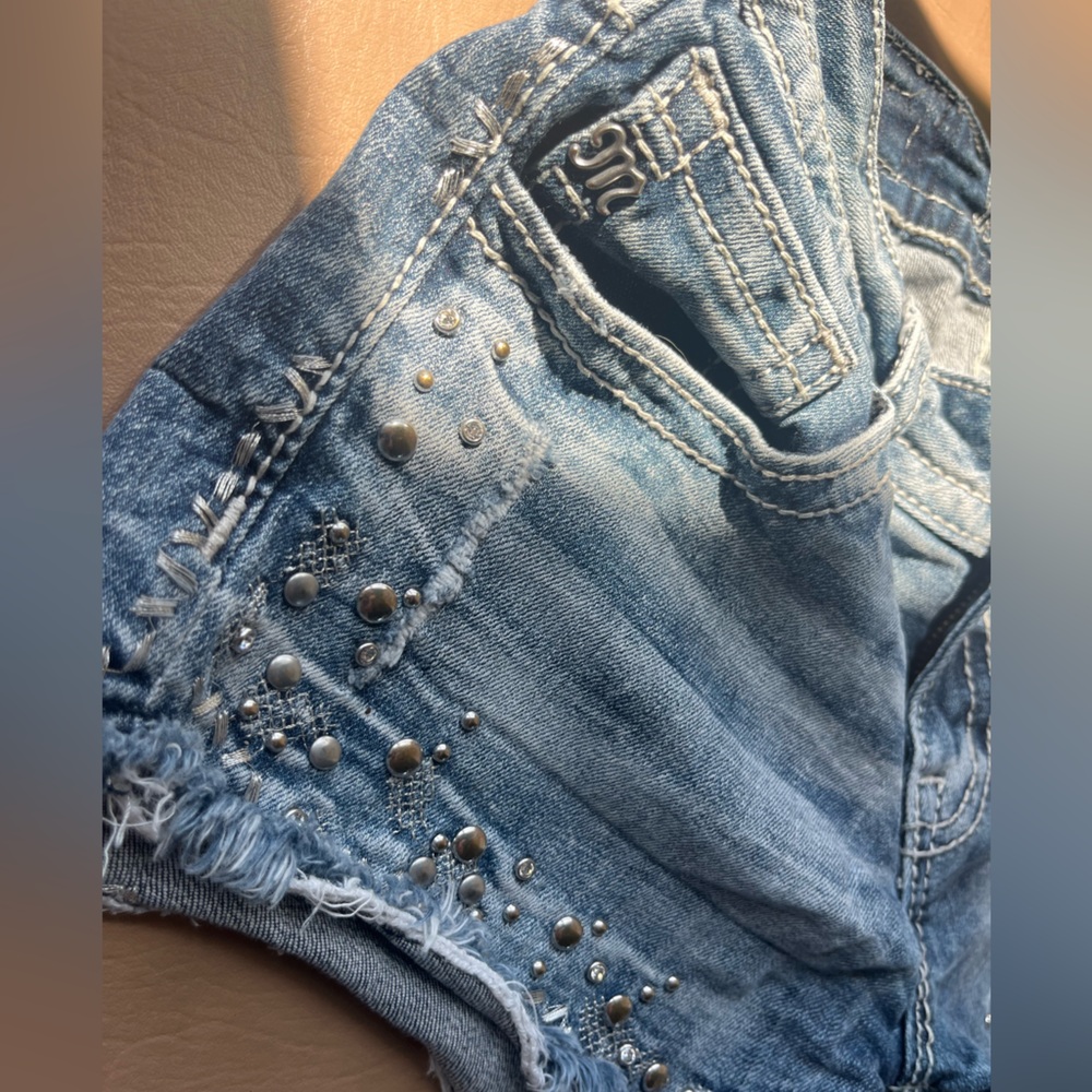 MISS ME shorts size 27